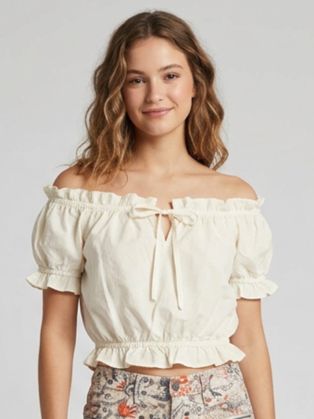 H&M size 4 off the shoulder white cotton linen boho cropped top with ruffles